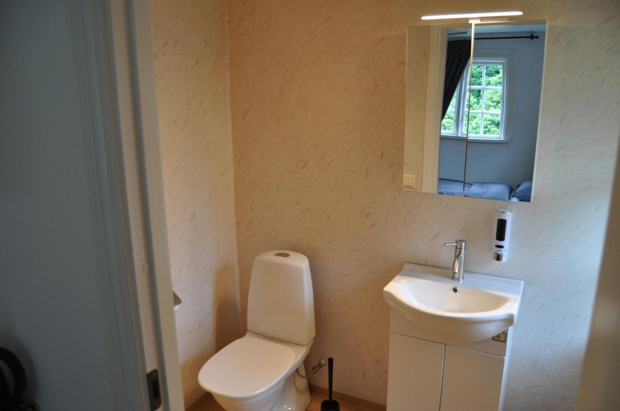 Langstorp 200 Gaesthem I Hoeoer Vaenster Ngoại thất bức ảnh